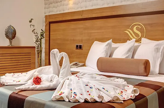 Susuzlu Seckin 3* Esmirna